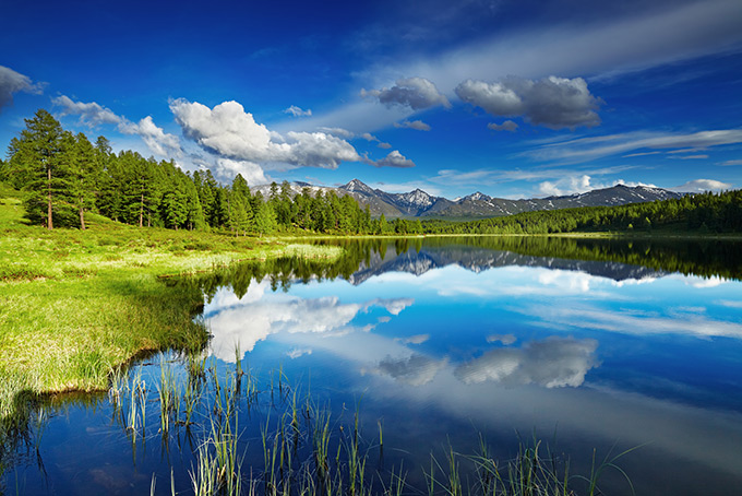 680-beautiful-lake-altai-mountains.jpg